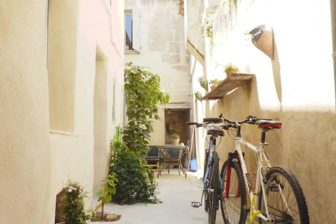 Bateliers - Charme Et Terrasse Villa Arles